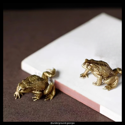 Brass Statue | Frog